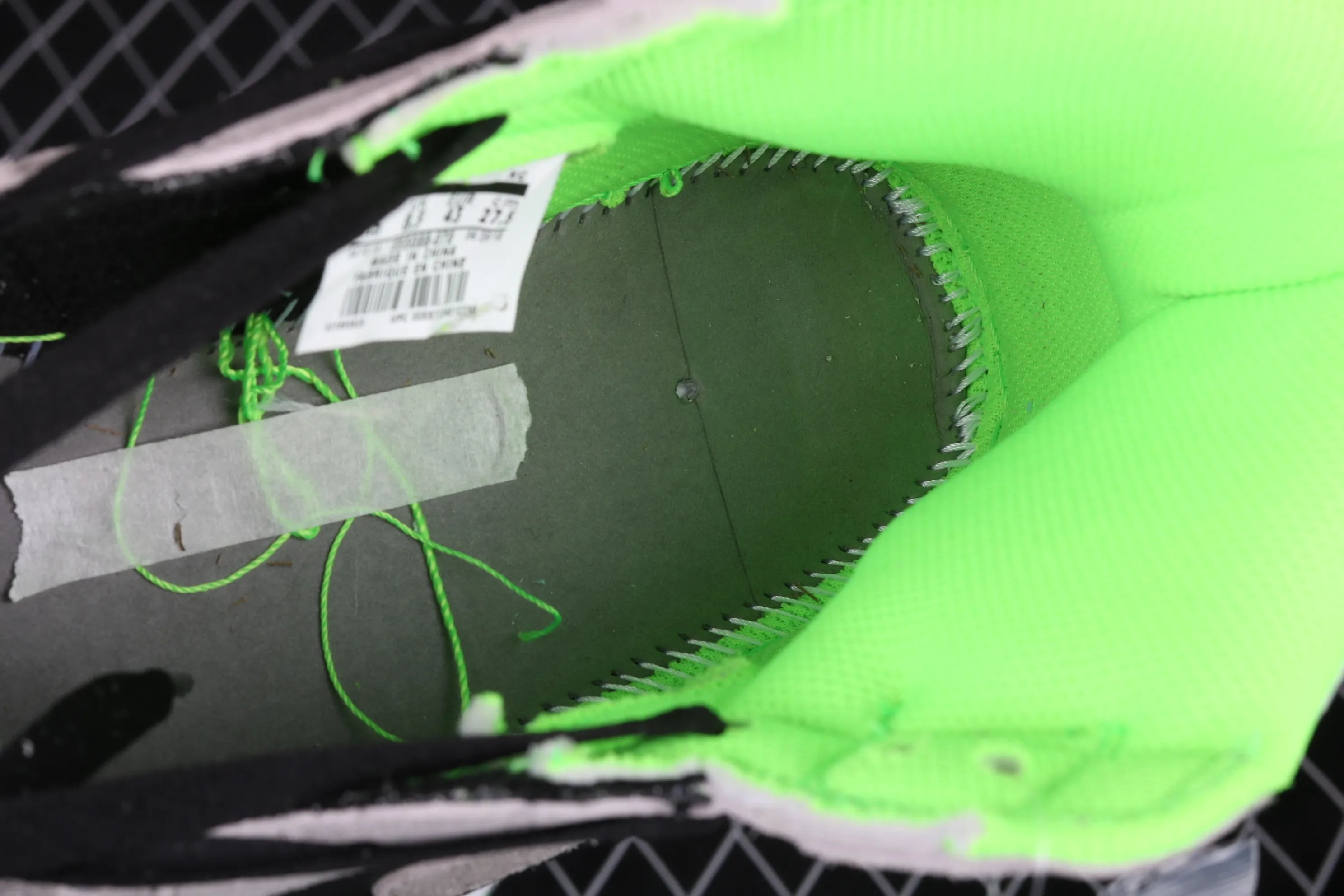 All Categories Air Jordan Jordan Series Basketball Shoes Air Jordan 1 High Air Jordan 1 Retro OG "Neutral Green" AJ1 SP19 Limited Joe 1 Versatile Cultural Basketball Shoes "Gray Black Fluorescent Green Luminous" 555088-070